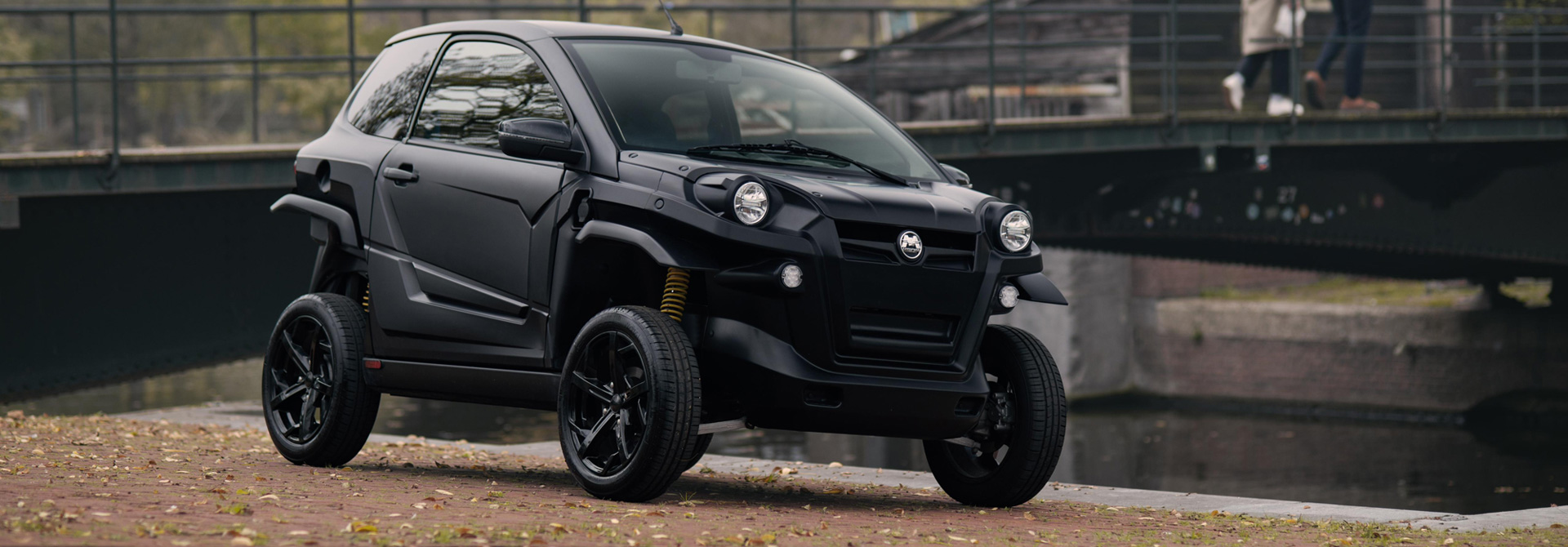 De mega black edition bij de Aixam dealer De mega black edition bij de Aixam dealer